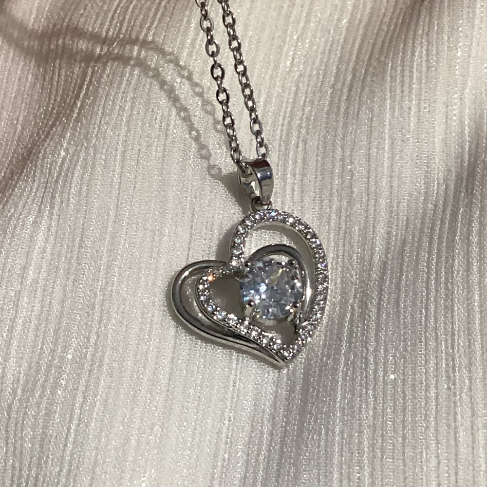 💋Beautiful Silver Zircon Double Heart Pendant necklace 💗
